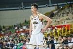 手凉！赵继伟半场5投仅1中拿到2分4板3助 三分3中0