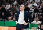记者:米切尔和乌戈展现很强的临场能力 杜锋邱彪完全落了下风