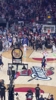 也是被打的没脾气了!尼克斯晋级总决赛!赛后和骑士球员拥抱致意